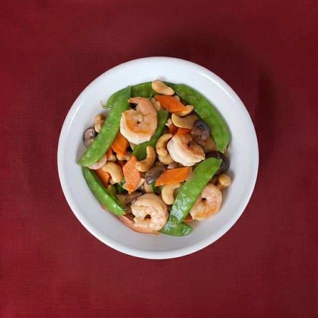 45. Shrimp with Cashew Nuts.