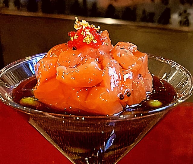 Salmon Loa.