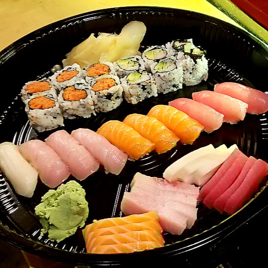 Sushi & Sashimi Deluxe (for 2).