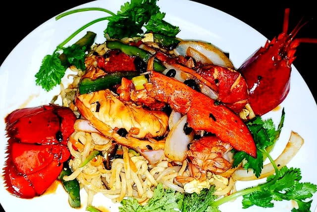 Yi Mein Lobster.